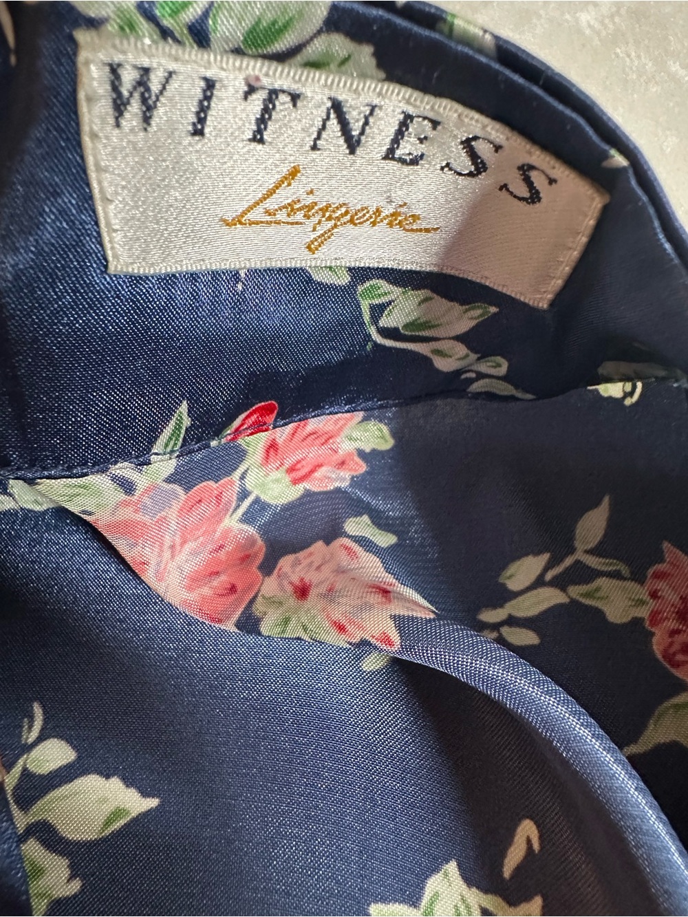Vintage WITNESS Lingerie Floral Satin Kimono Robe 🌹✨ - Picture 3 of 7